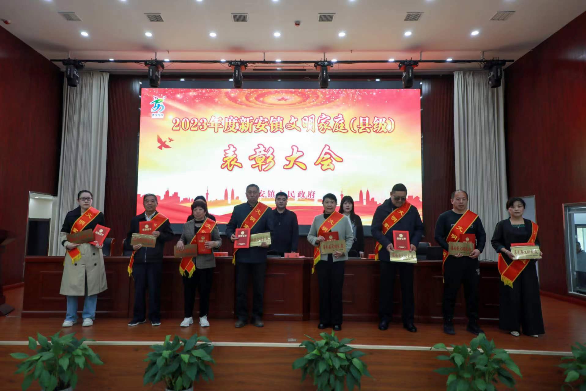 6cf77e054cb8aefdf2b397d2ca913b3.jpg