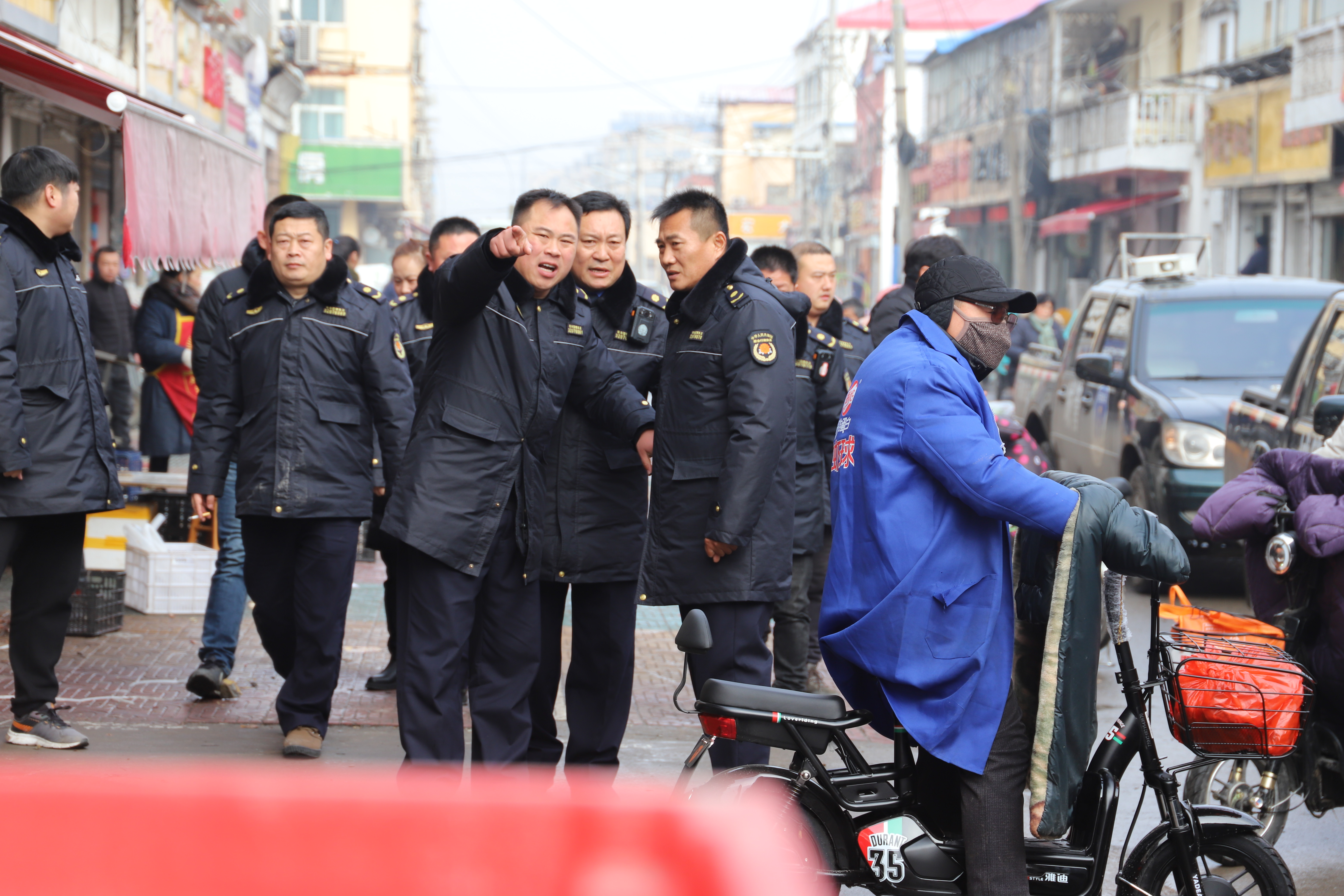 县城管局:开展春节前市容环境整治活动 - 灌南县人民政府