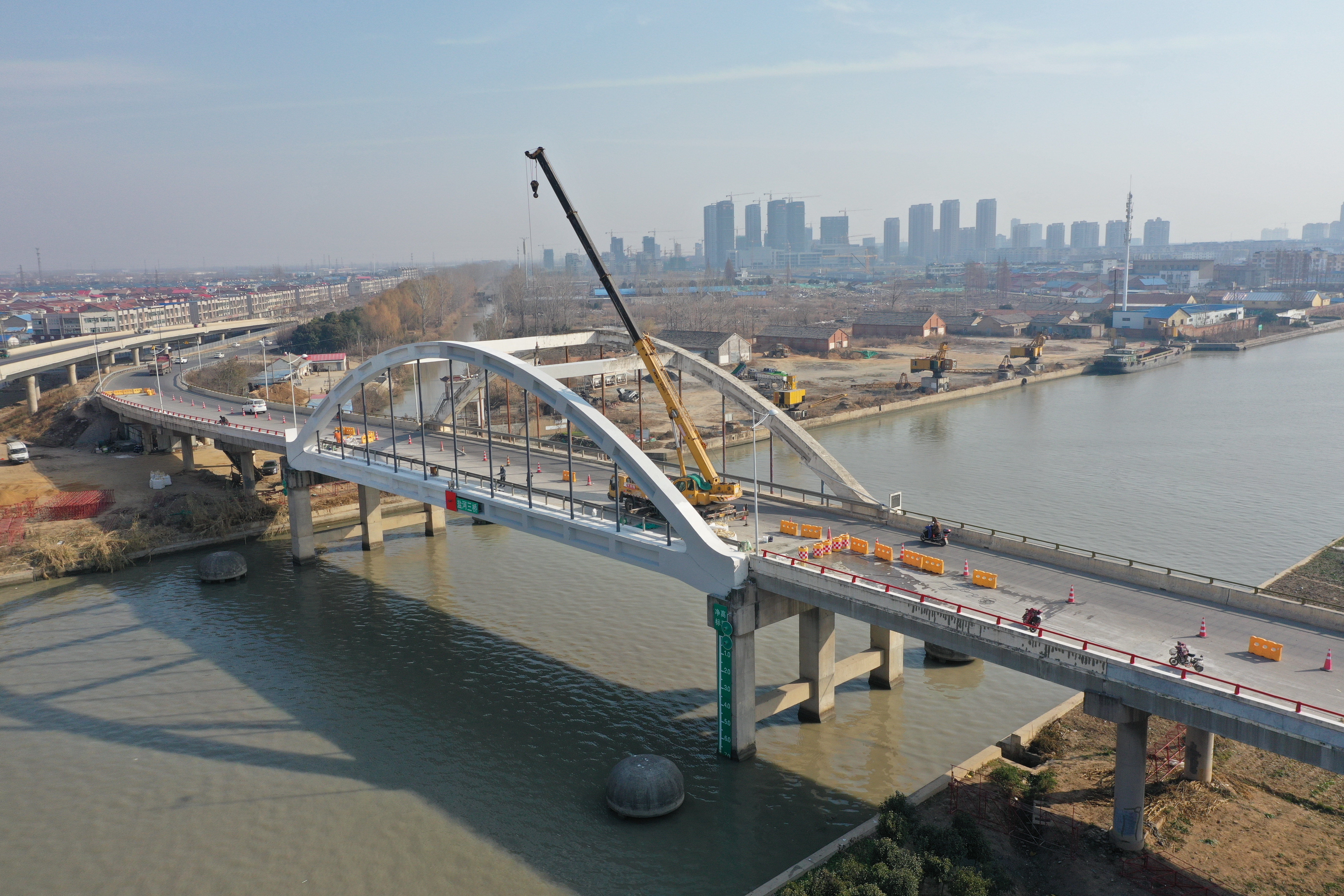 县交通局:盐河三桥南半幅加快维修 - 灌南县人民政府