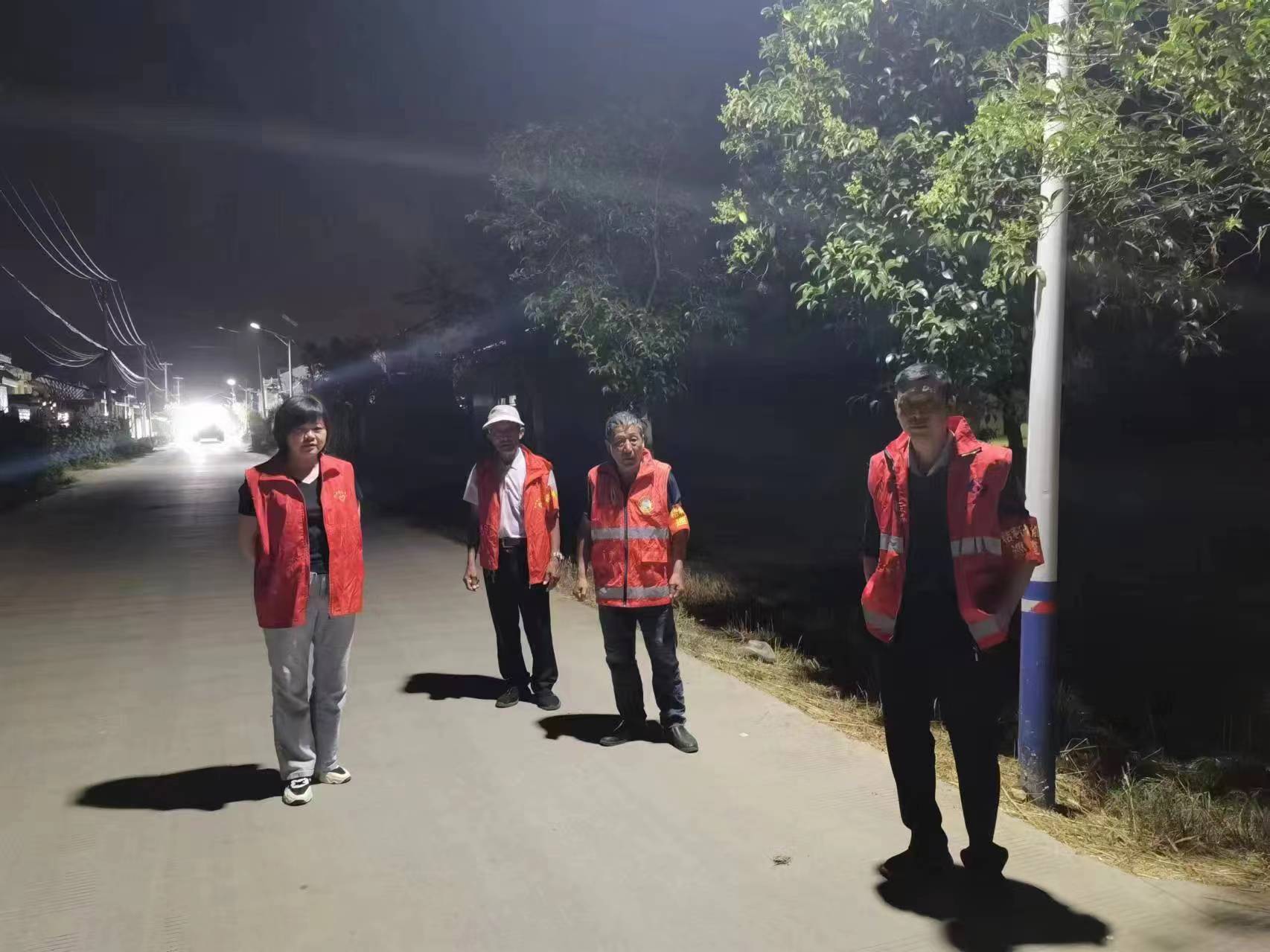 新安镇:开展夜间巡逻 守护群众平安 - 灌南县人民政府